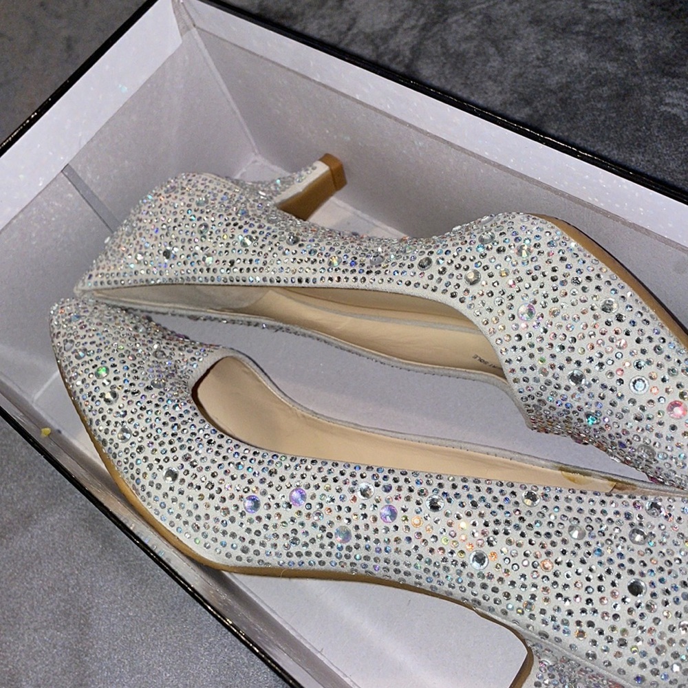Alex Marie Zhoey3 Silver Dillard’s NIB Swarovski’s Crystals